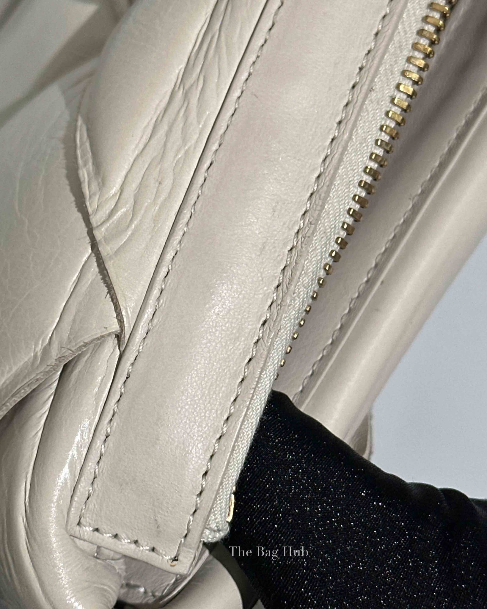 Bottega Veneta Off White Leather Maxi Intrecciato Padded Pouch