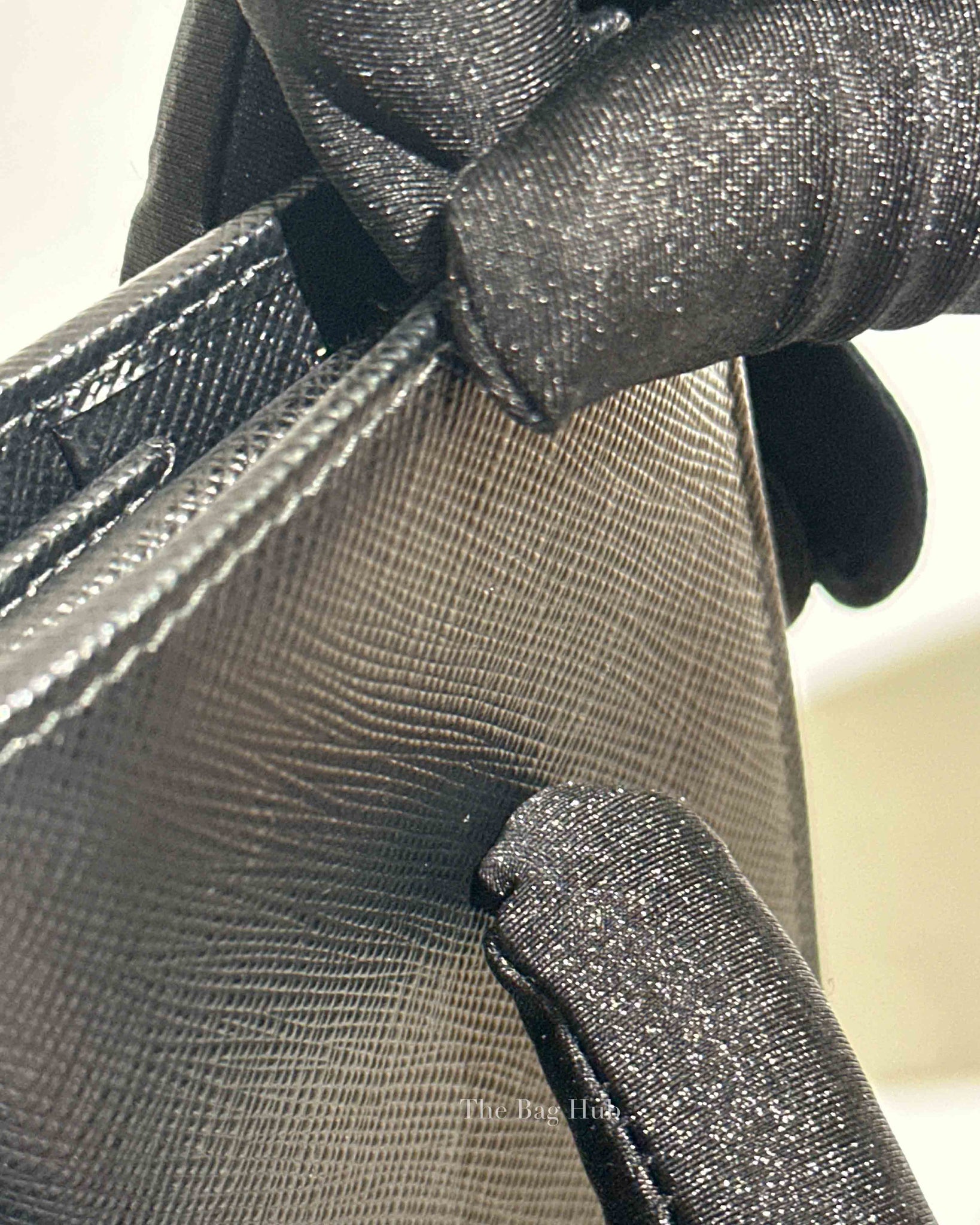 Prada Black Saffiano Leather Bi-fold Wallet 1MV204