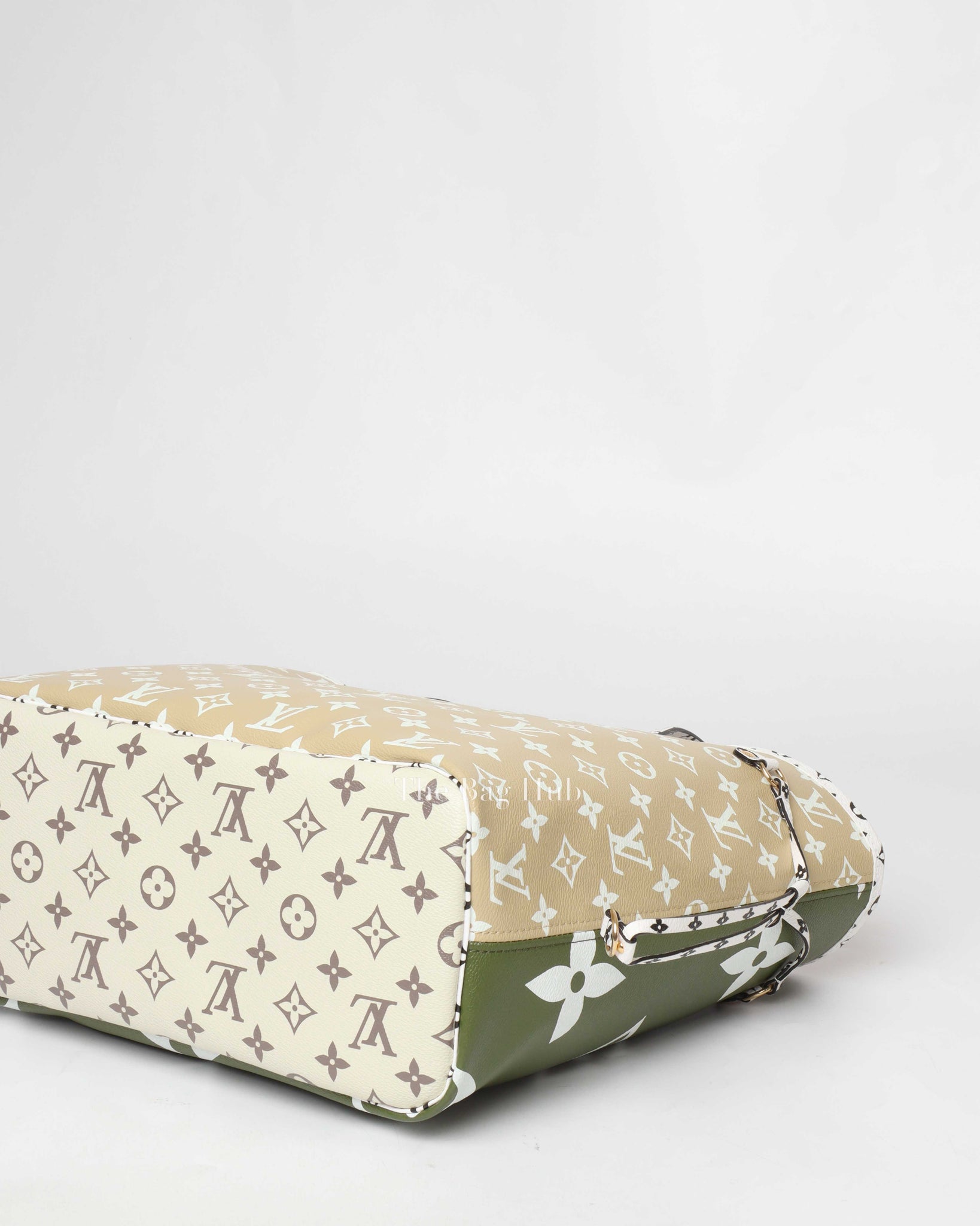 Louis Vuitton Khaki/Cream Giant Monogram Canvas MM Neverfull Bag