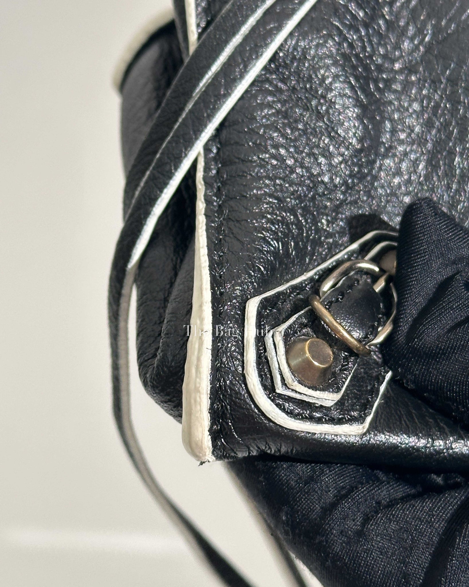 Balenciaga Black/White Leather Mini Papier A4 Crossbody Bag-17
