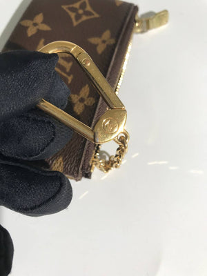 Louis Vuitton Monogram Key Cles-15