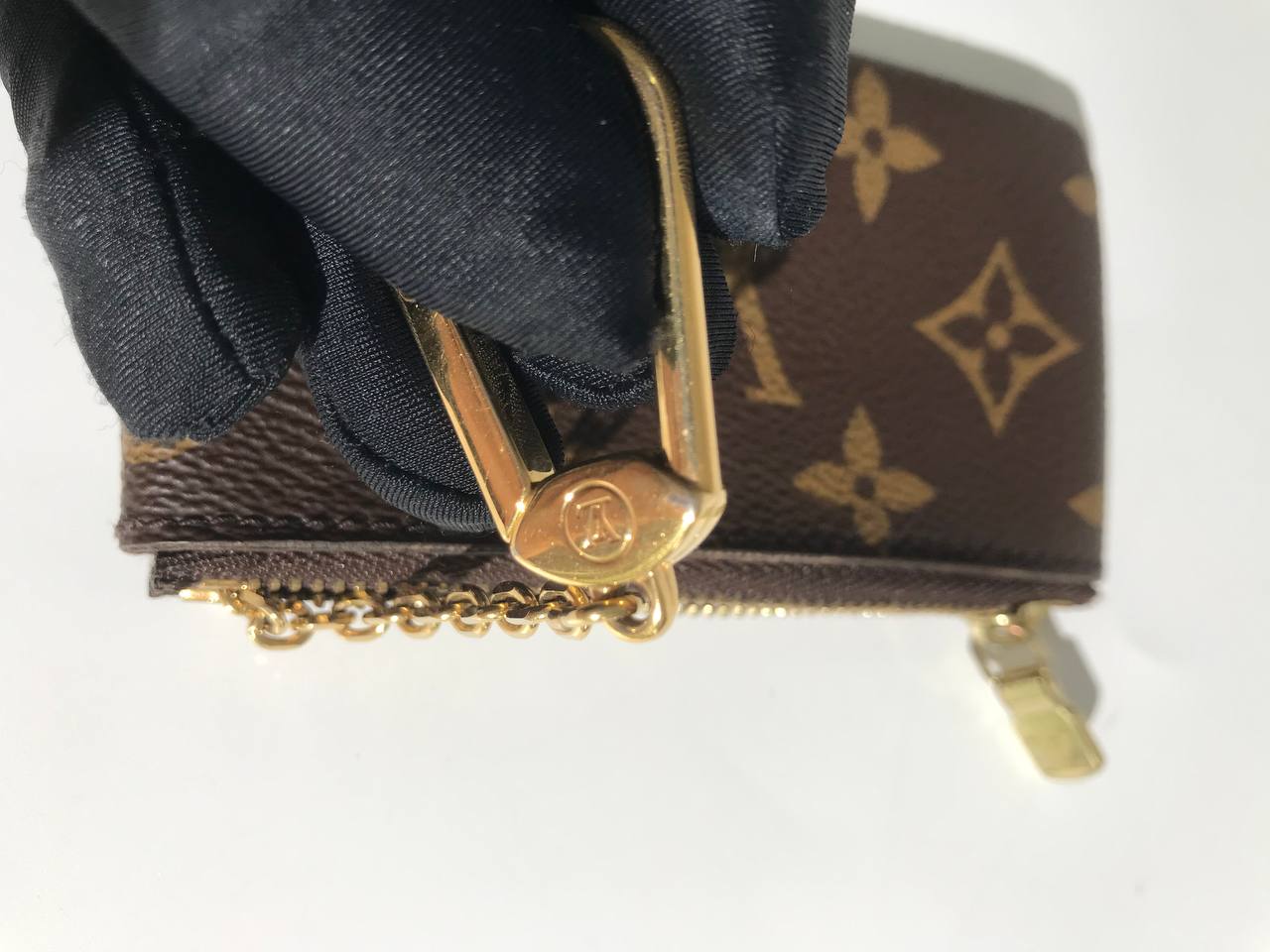 Louis Vuitton Monogram Key Cles-18