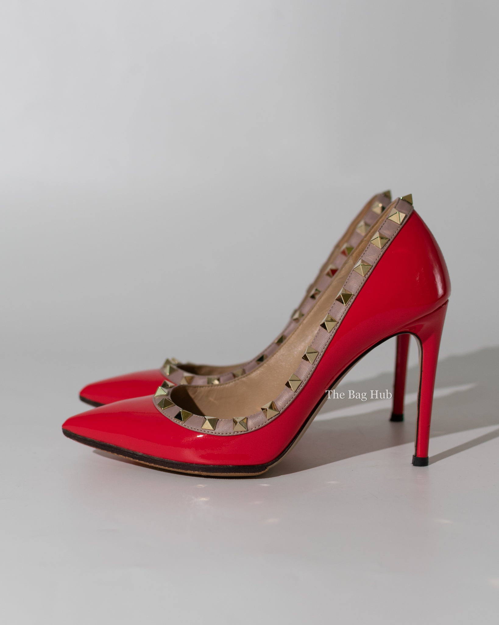 Valentino Garavani Red/Orange Patent Rockstud Heels Size 35.5-5