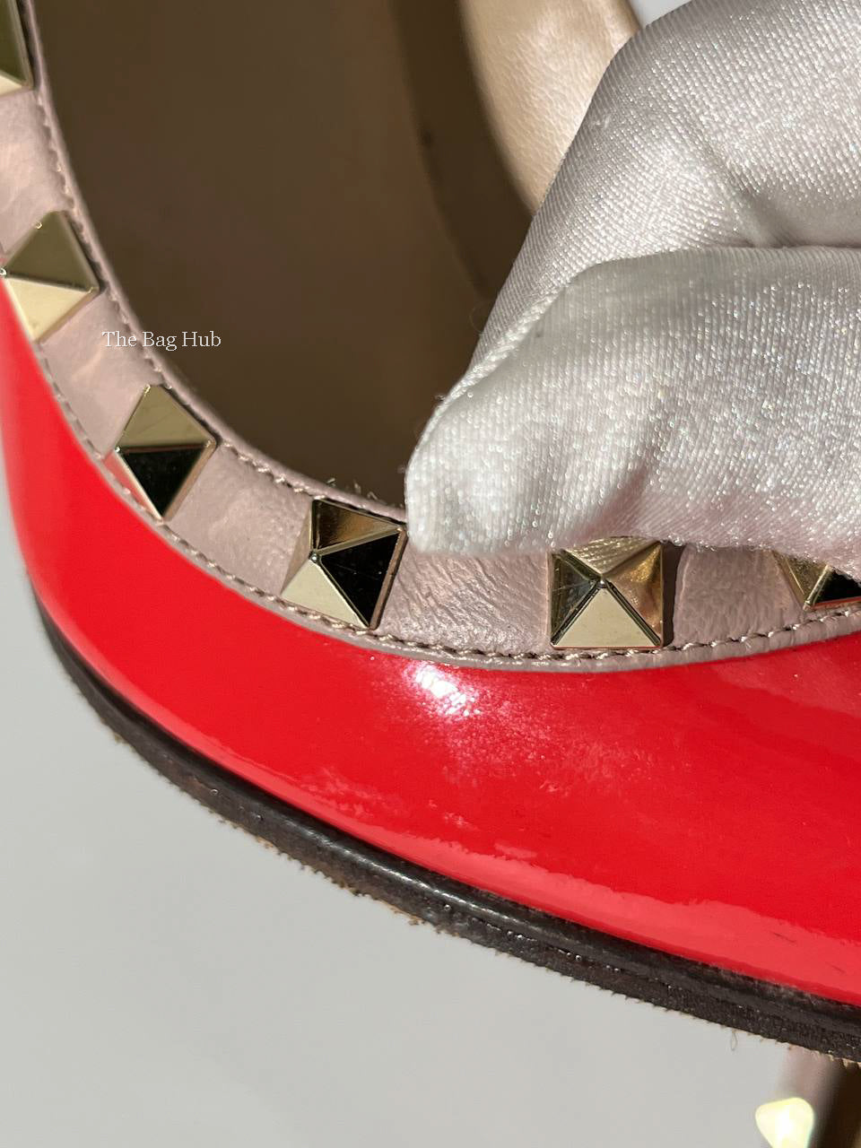 Valentino Garavani Red/Orange Patent Rockstud Heels Size 35.5-15