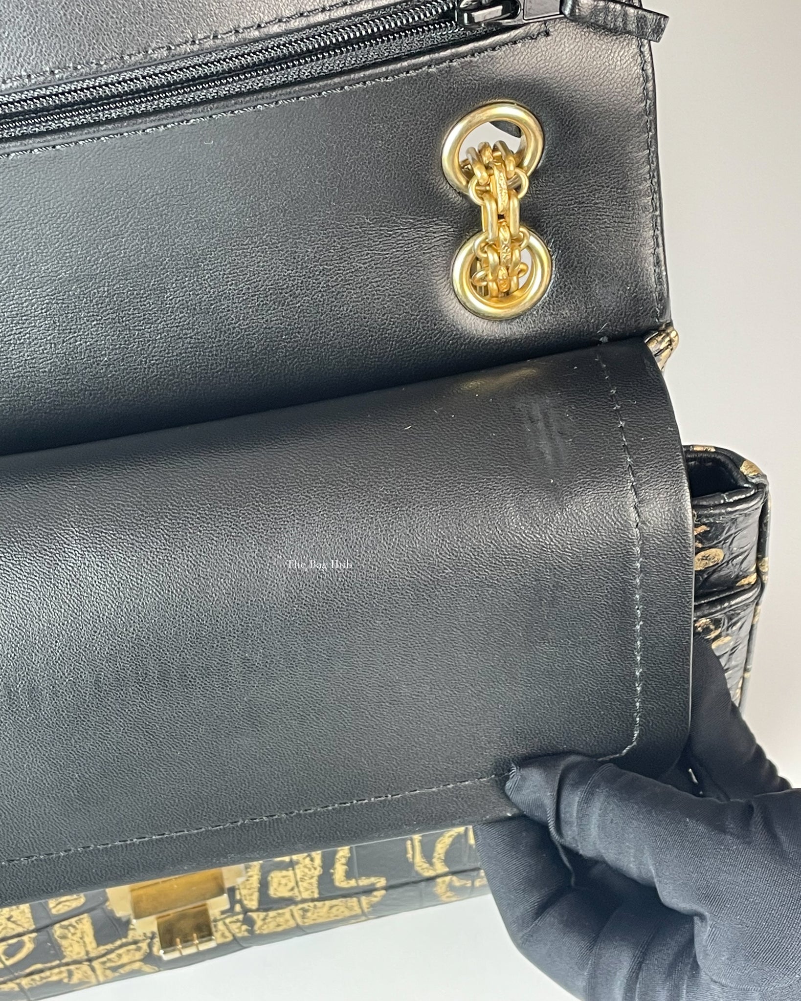 Chanel Black/Gold Graffiti Crocodile Embossed Reissue 2.55 226 Flap Bag-18