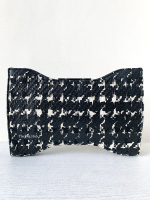 Alexander Mcqueen Black/White Squeeze It Clutch Bag-3
