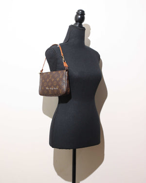 Louis Vuitton Monogram Pochette Accessoires-12