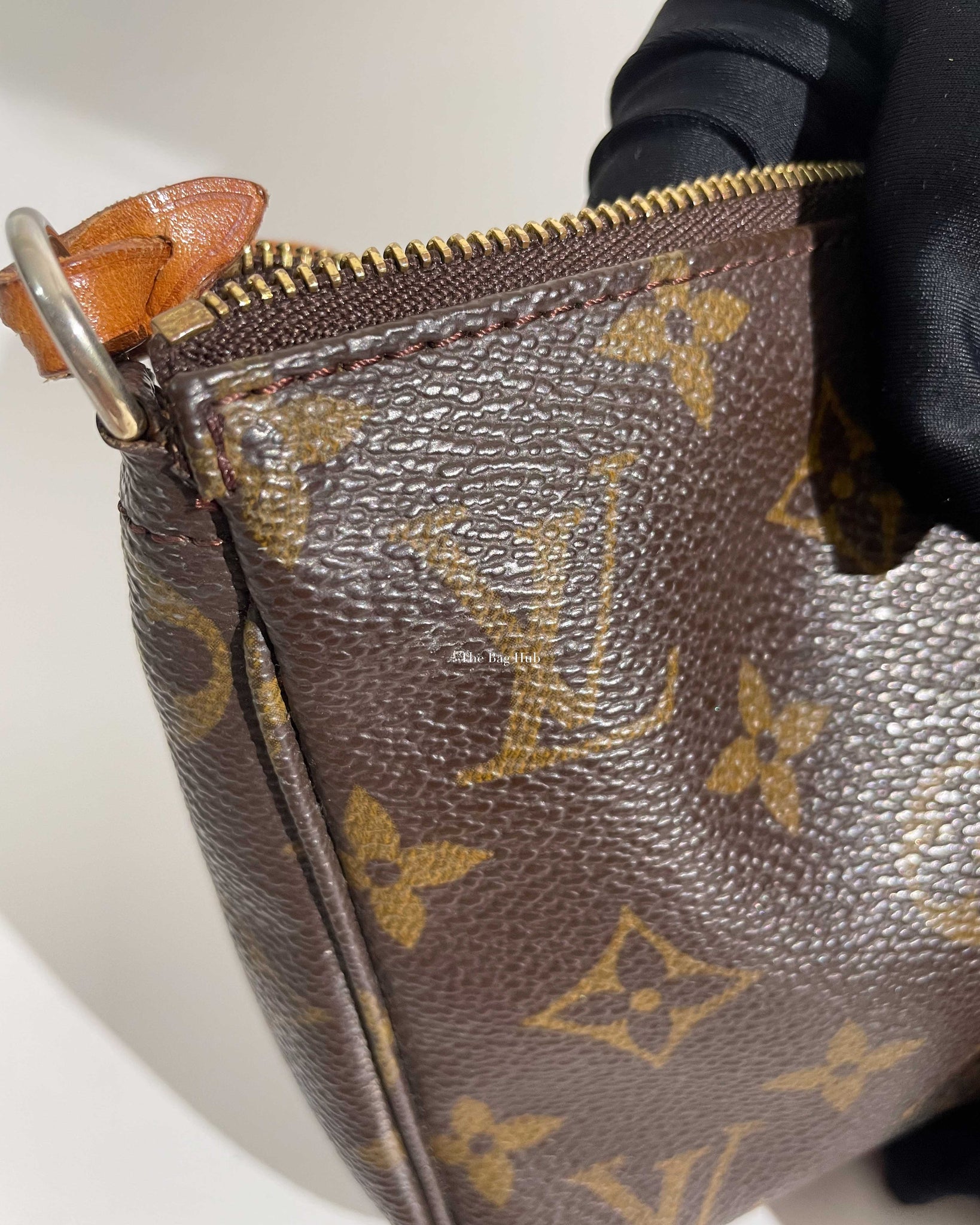 Louis Vuitton Pochette Accessories Monogram - US