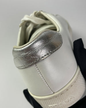 Prada White Calzature Donna Sneakers Size 35.5-16