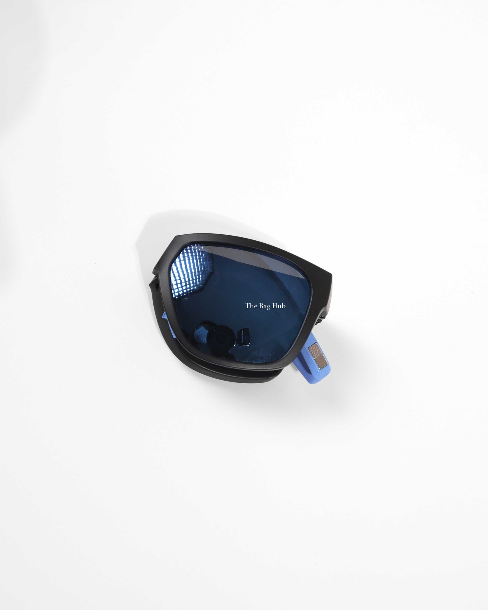 Louis Vuitton Foldable Sunglasses - FINAL SALE (SHF-18718) – LuxeDH