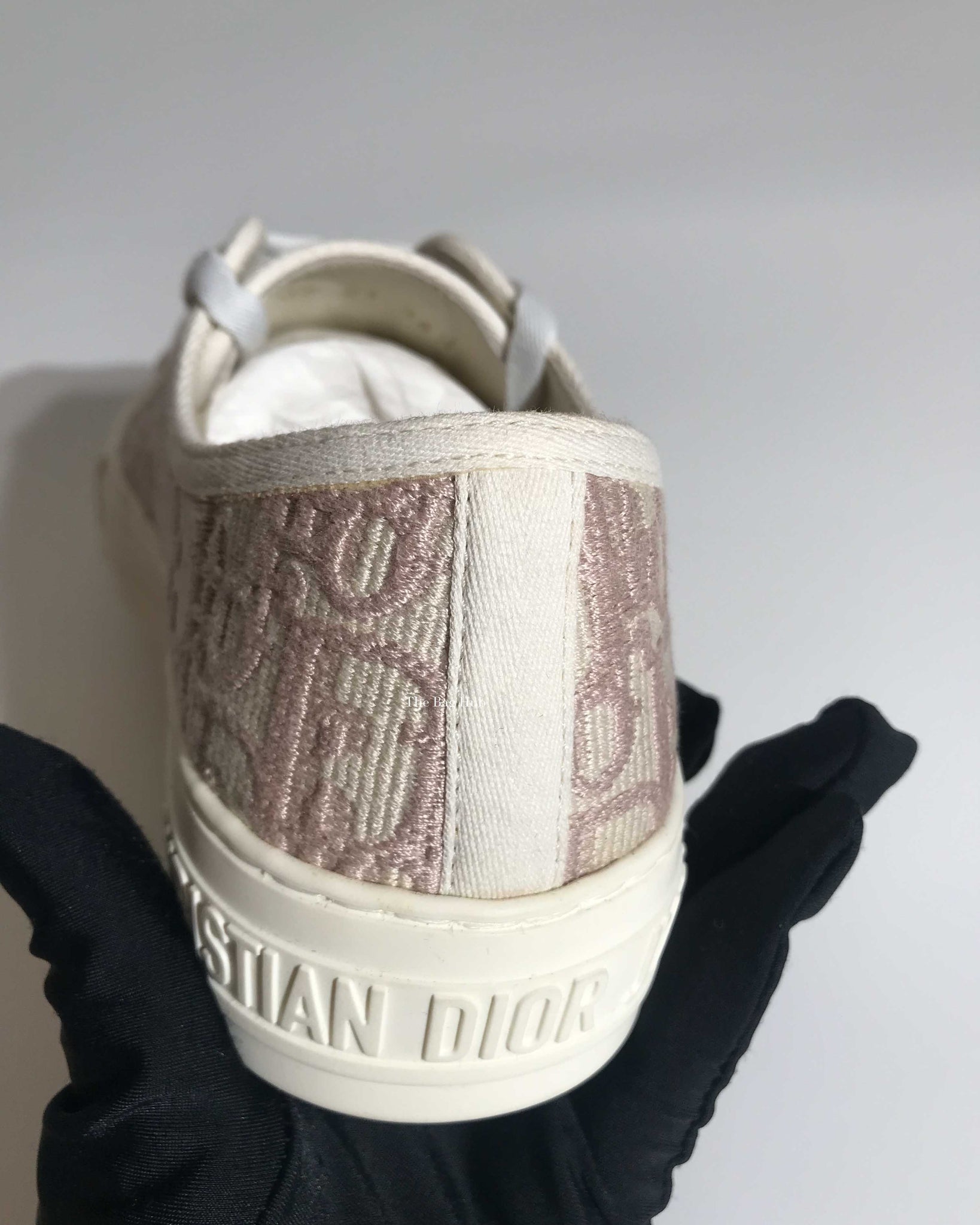 Dior 21U Powder Nude Oblique Embroidered Walk N' Dior Sneakers Size 36.5